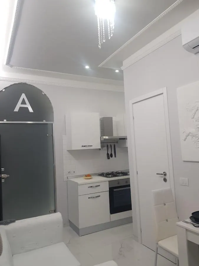 Holiday home Black & White Milan